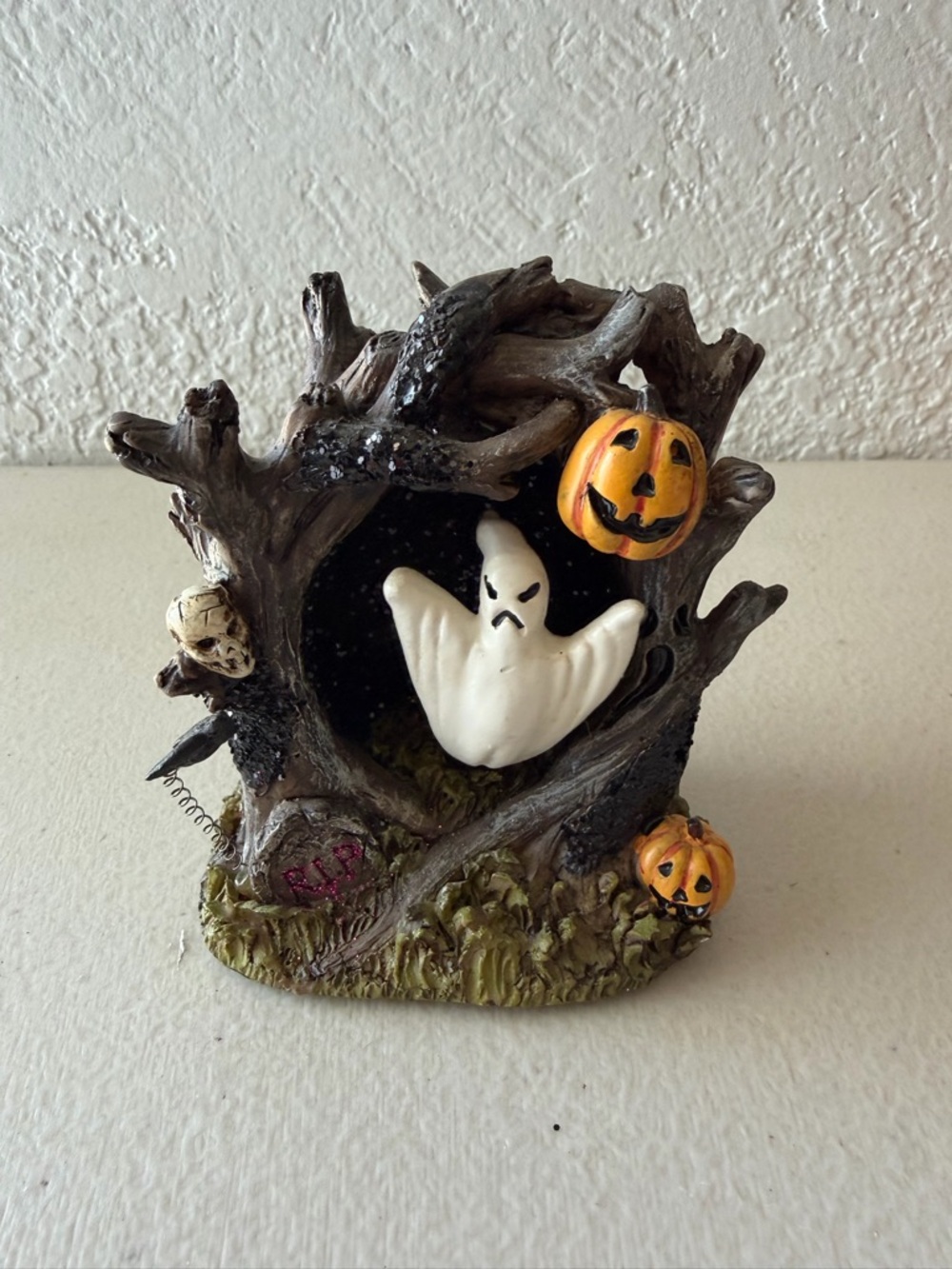 Halloween Ghost Tree Decoration with Pumpkins